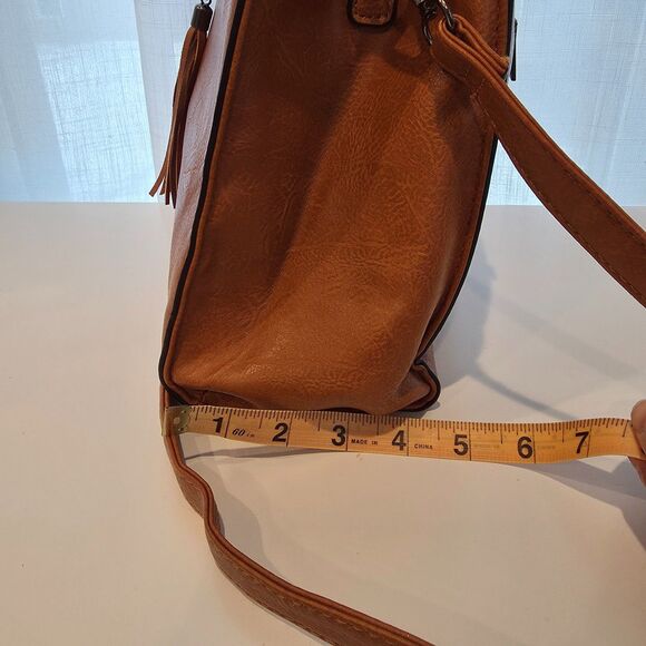 Vegan Leather Medium Satchel Crossbody Tan. Preppy Twee Classic Heritage Scandi - Picture 8 of 9